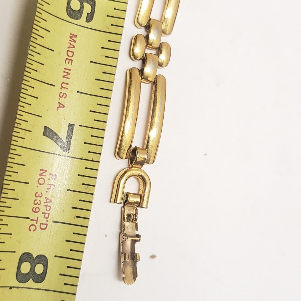 Gorgeous Vintage Gold tone Bracelet - Picture 3 of 5